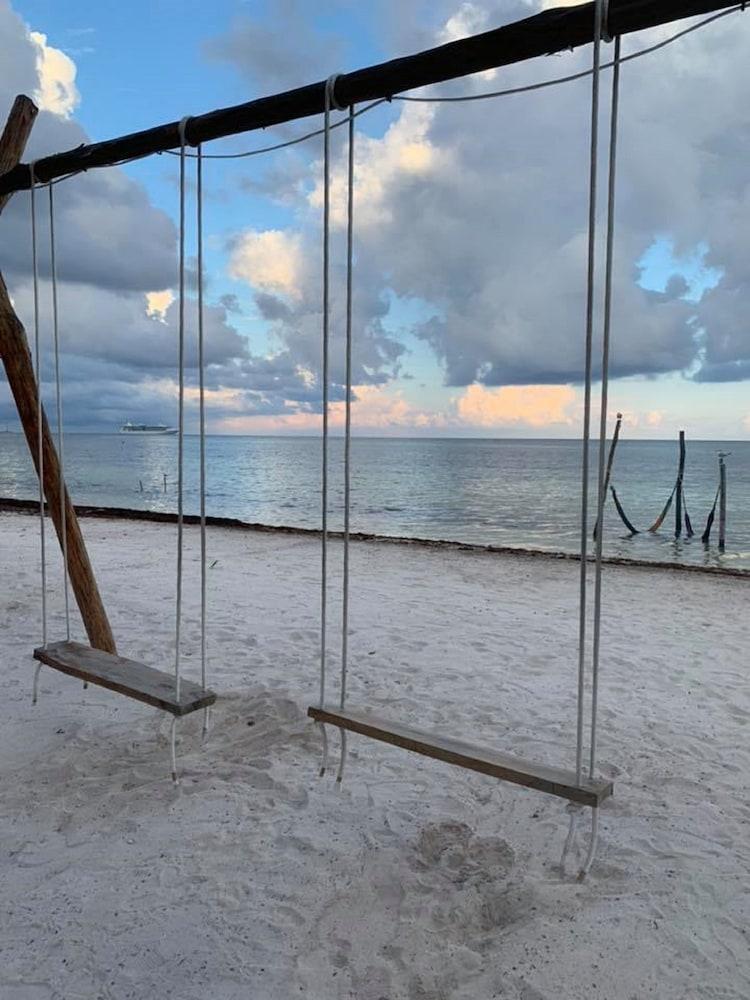 Hotel Arenas Mahahual Exteriör bild