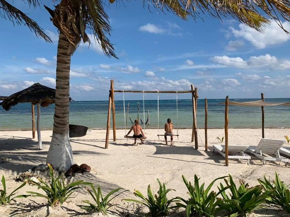 Hotel Arenas Mahahual Exteriör bild